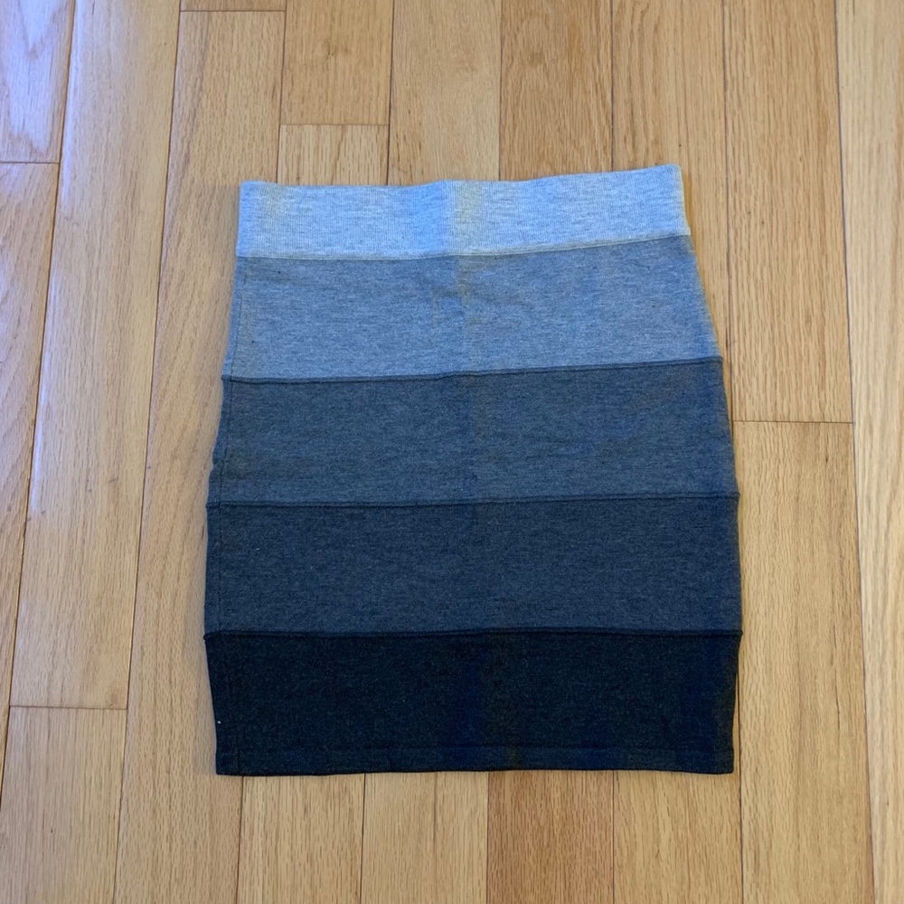 Forever 21 bodycon gray mini skirt